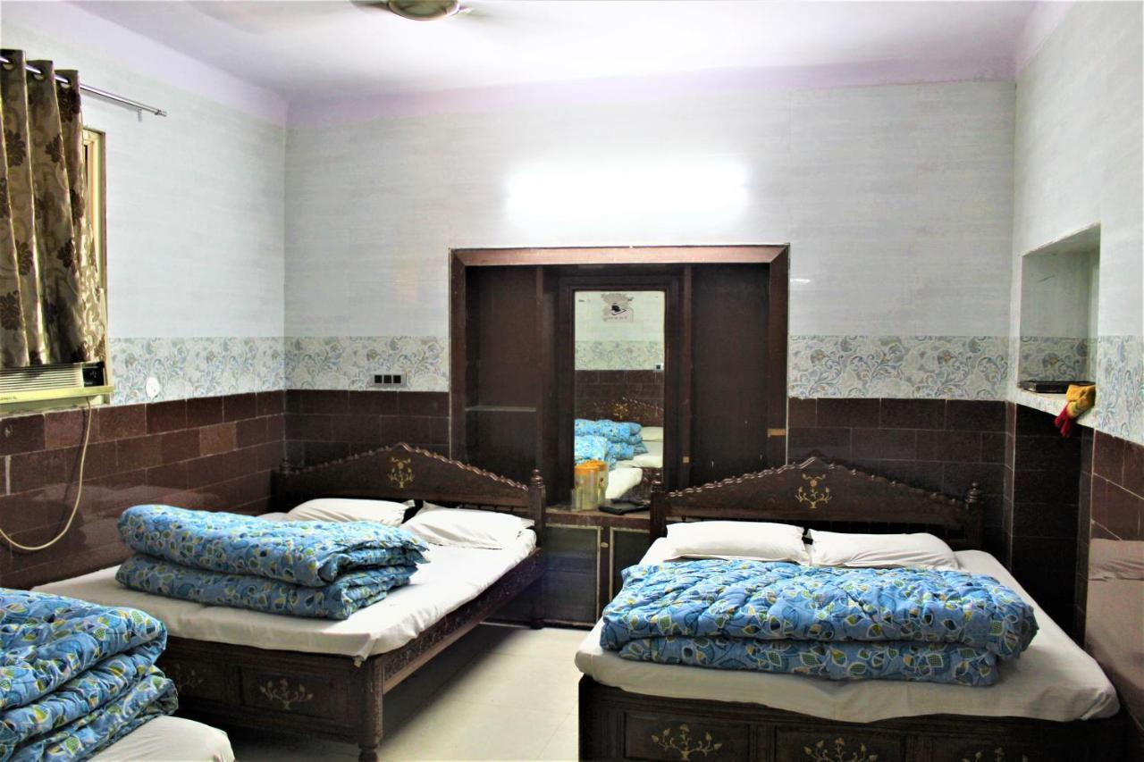 Central Guest House , Walk In Dargah & Markaz New Delhi Luaran gambar
