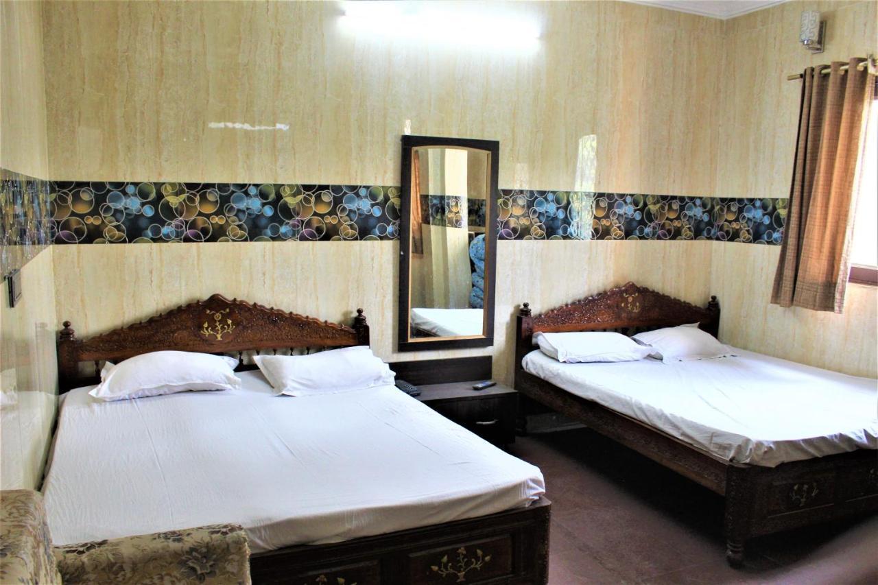 Central Guest House , Walk In Dargah & Markaz New Delhi Luaran gambar