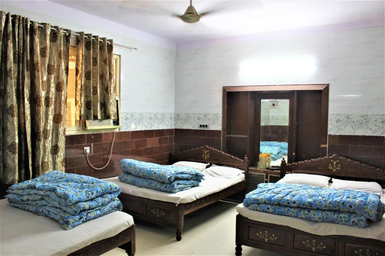 Central Guest House , Walk In Dargah & Markaz New Delhi Luaran gambar